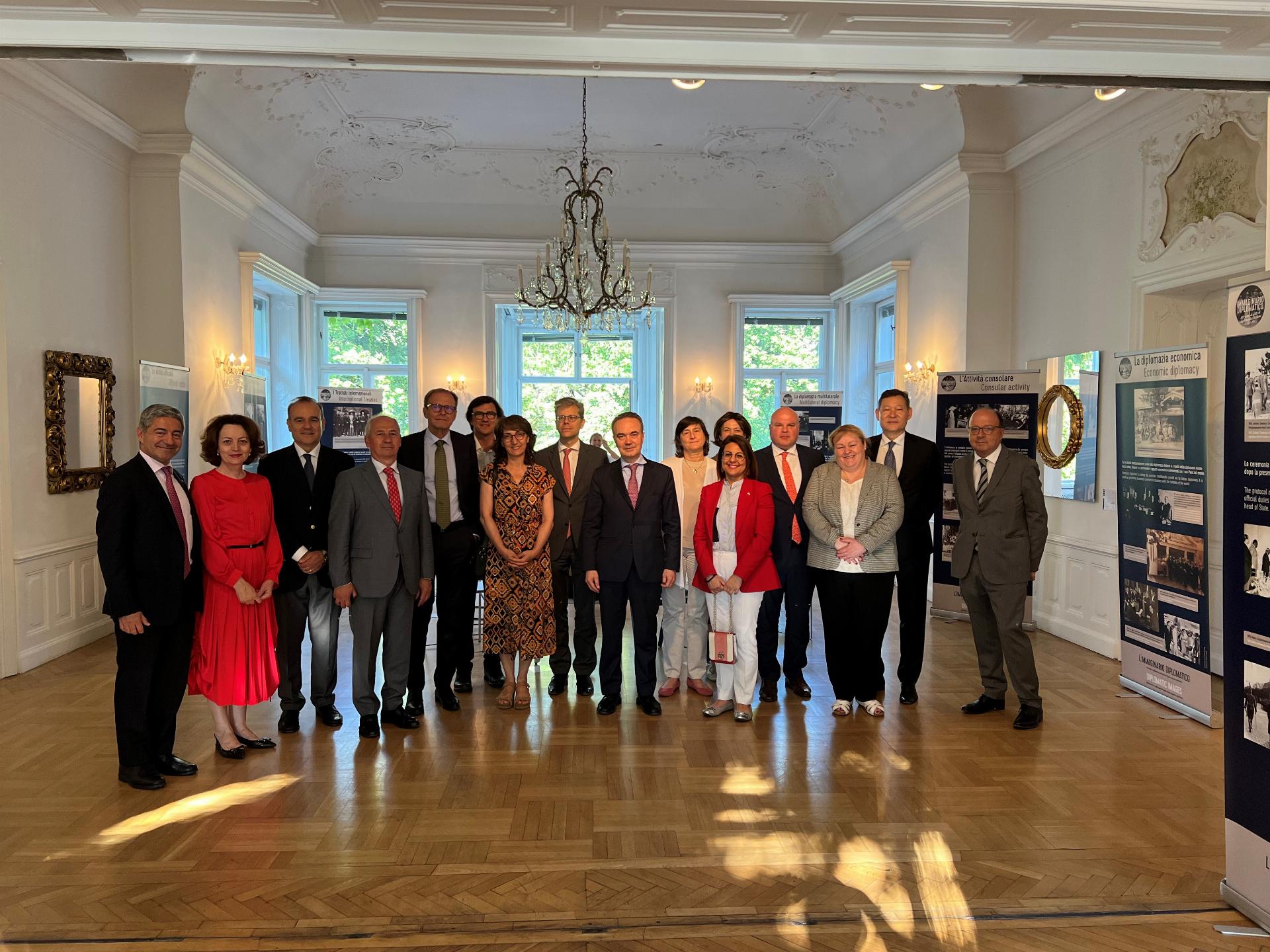 Mostra_Immaginario_Vienna_06_22_Ambasciatori_OSCE